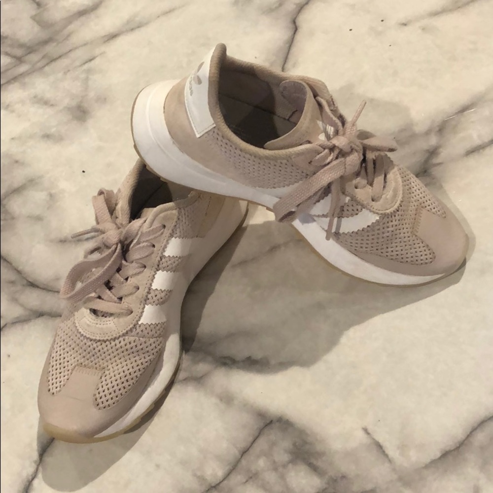 Adidas Tennis shoes